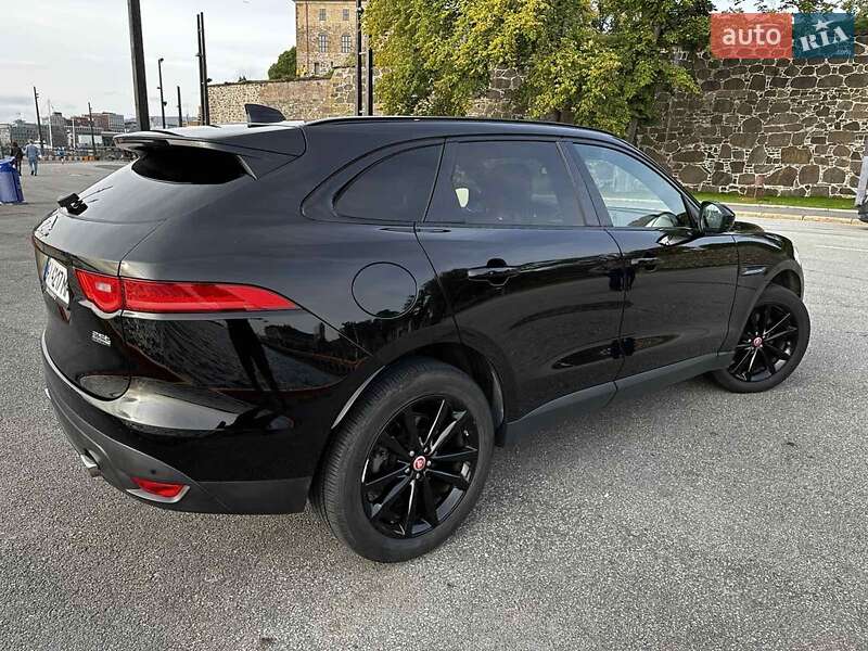 Внедорожник / Кроссовер Jaguar F-Pace 2016 в 