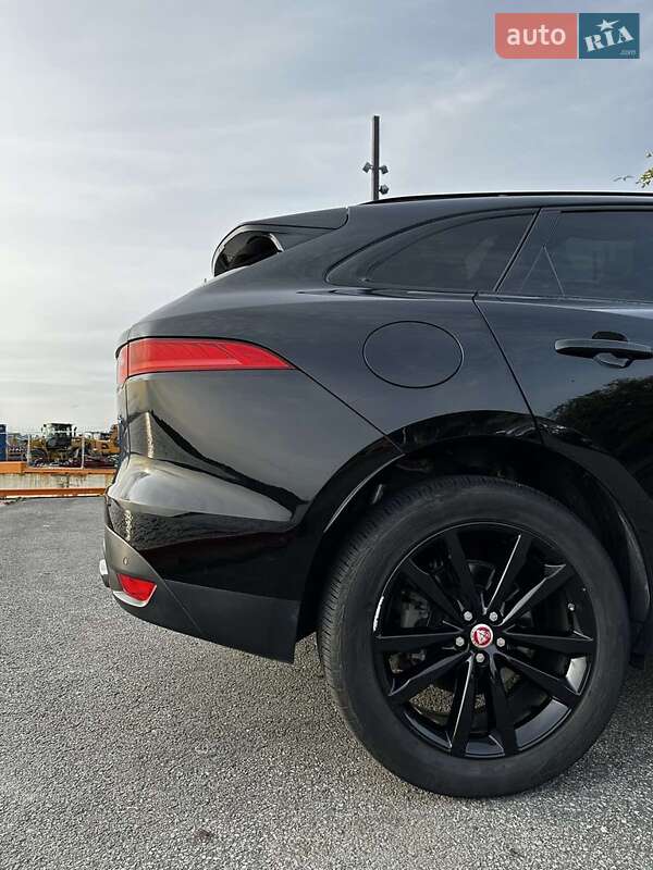 Позашляховик / Кросовер Jaguar F-Pace 2016 в Києві