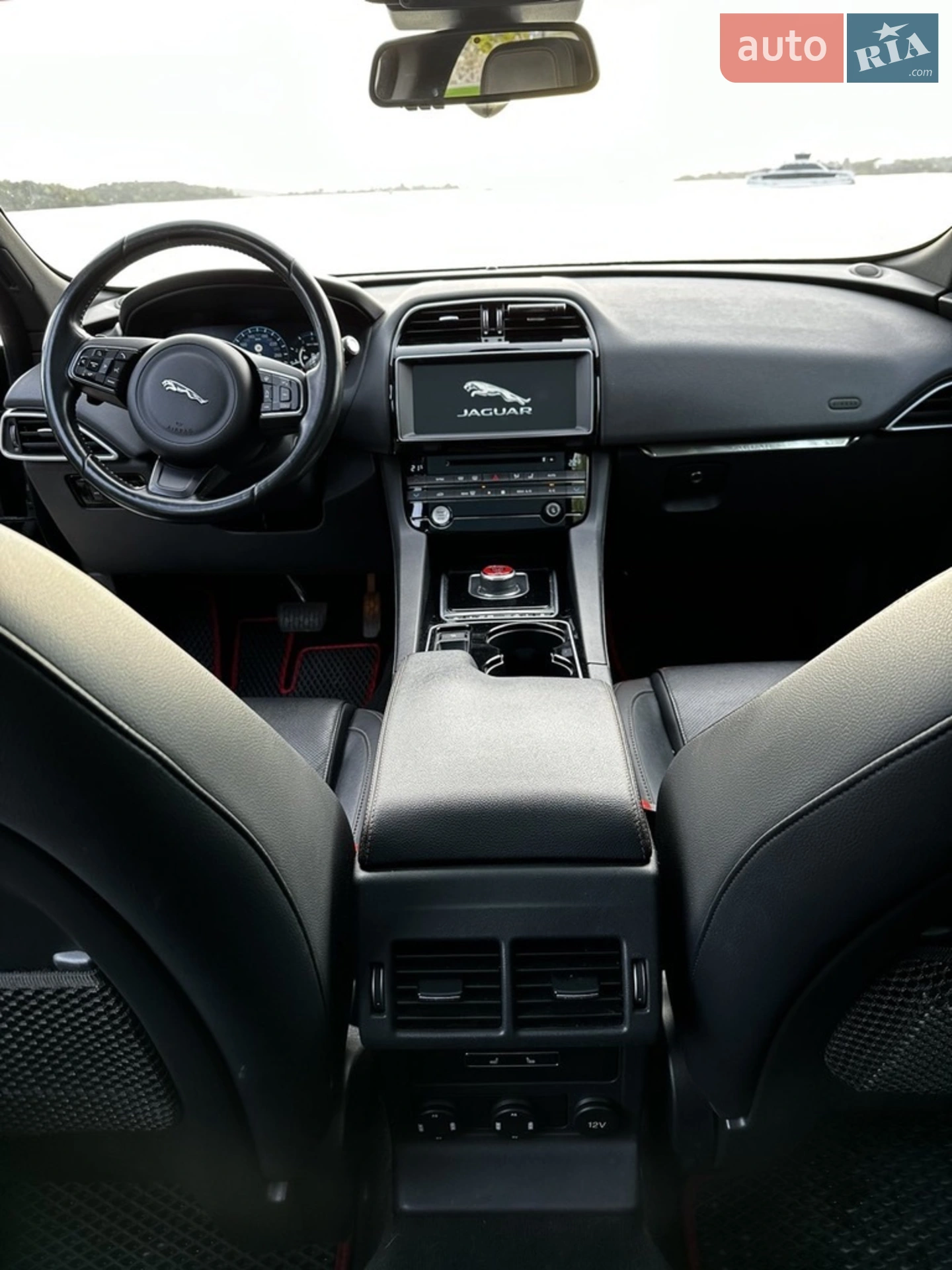 2016 Jaguar F-Pace - мініатюра 41