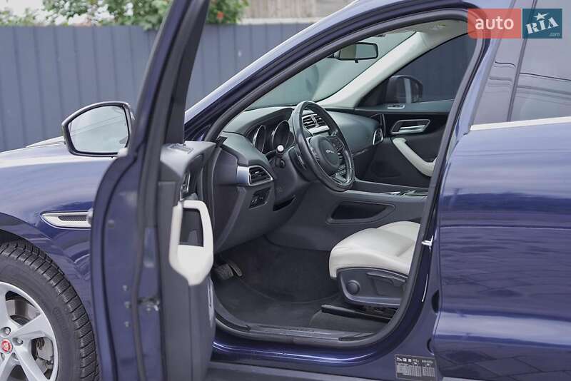 Позашляховик / Кросовер Jaguar F-Pace 2016 в Любомлі