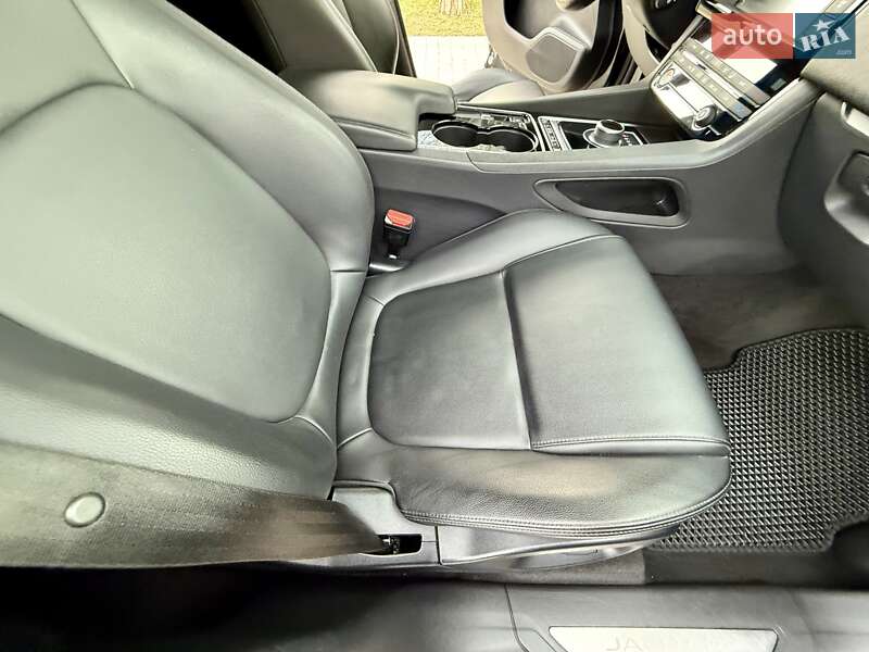 Позашляховик / Кросовер Jaguar F-Pace 2016 в Одесі фото 30 Позашляховик / Кросовер Jaguar F-Pace 2016 в Одесі