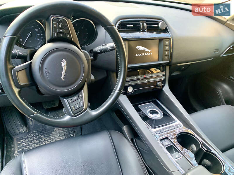 Позашляховик / Кросовер Jaguar F-Pace 2016 в Кам'янець-Подільському