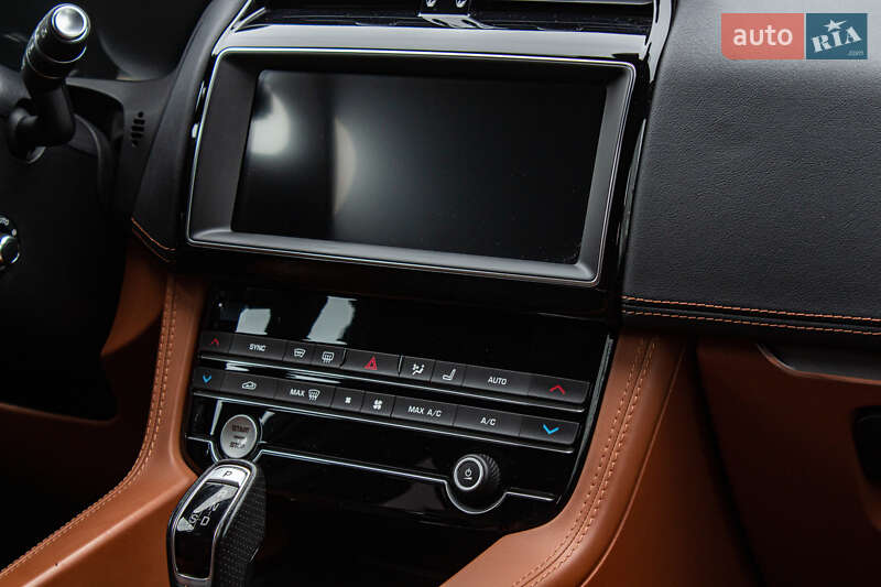 Позашляховик / Кросовер Jaguar F-Pace 2019 в Львові