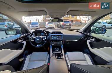 Позашляховик / Кросовер Jaguar F-Pace 2017 в 