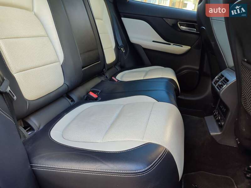Внедорожник / Кроссовер Jaguar F-Pace 2017 в Ивано-Франковске