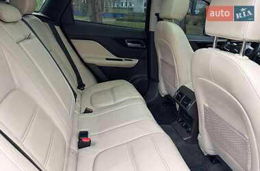 Внедорожник / Кроссовер Jaguar F-Pace 2017 в 