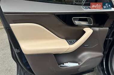Внедорожник / Кроссовер Jaguar F-Pace 2017 в 