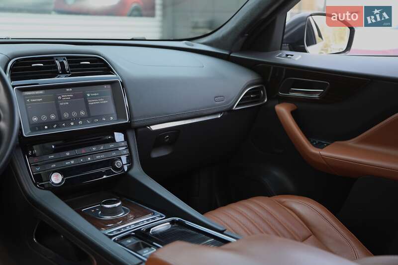 Позашляховик / Кросовер Jaguar F-Pace 2015 в Харкові