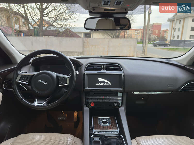 Внедорожник / Кроссовер Jaguar F-Pace 2017 в Мукачево фото 15 Внедорожник / Кроссовер Jaguar F-Pace 2017 в Мукачево