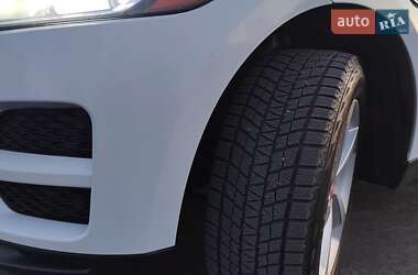 Внедорожник / Кроссовер Jaguar F-Pace 2018 в 