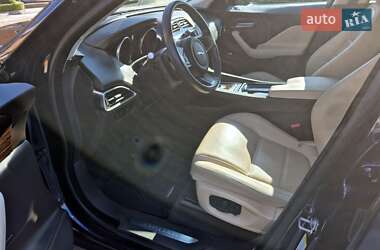 Внедорожник / Кроссовер Jaguar F-Pace 2017 в 