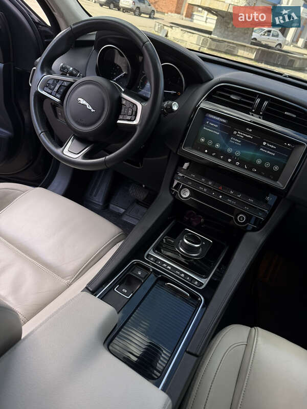 Позашляховик / Кросовер Jaguar F-Pace 2019 в Лубнах