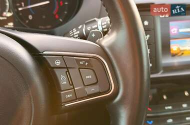 Позашляховик / Кросовер Jaguar F-Pace 2017 в 