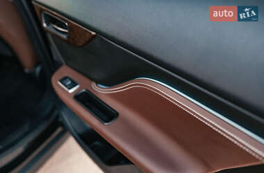 Внедорожник / Кроссовер Jaguar F-Pace 2019 в 