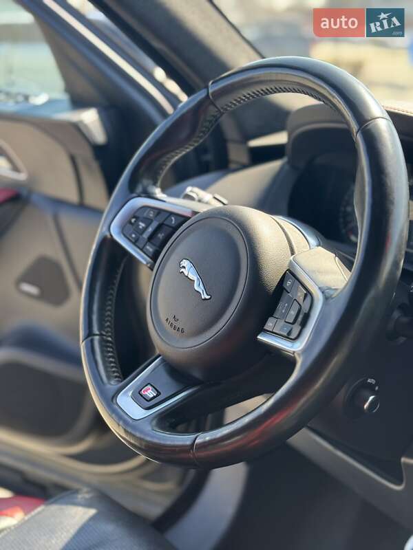 Внедорожник / Кроссовер Jaguar F-Pace 2018 в Черкассах