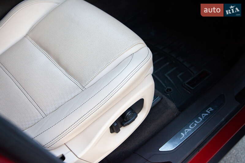 Внедорожник / Кроссовер Jaguar F-Pace 2016 в Киеве фото 26 Внедорожник / Кроссовер Jaguar F-Pace 2016 в Киеве