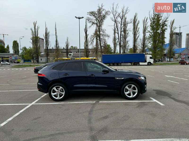 Внедорожник / Кроссовер Jaguar F-Pace 2017 в Киеве