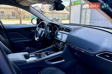 Внедорожник / Кроссовер Jaguar F-Pace 2020 в 