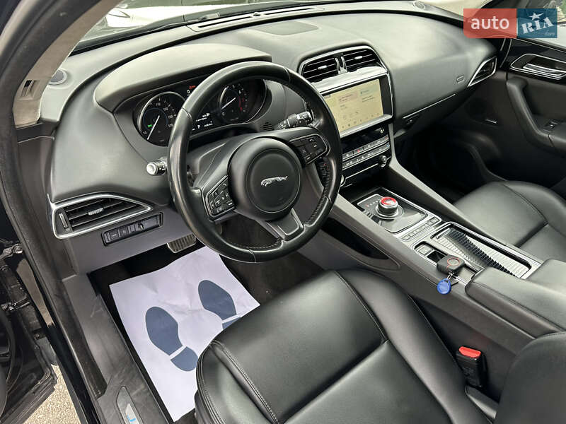 Позашляховик / Кросовер Jaguar F-Pace 2018 в Києві