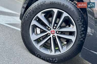 Позашляховик / Кросовер Jaguar F-Pace 2019 в 
