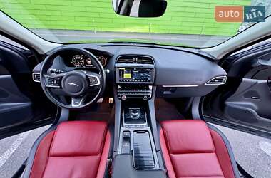 Позашляховик / Кросовер Jaguar F-Pace 2019 в 