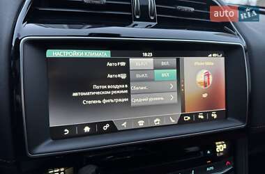 Позашляховик / Кросовер Jaguar F-Pace 2019 в 