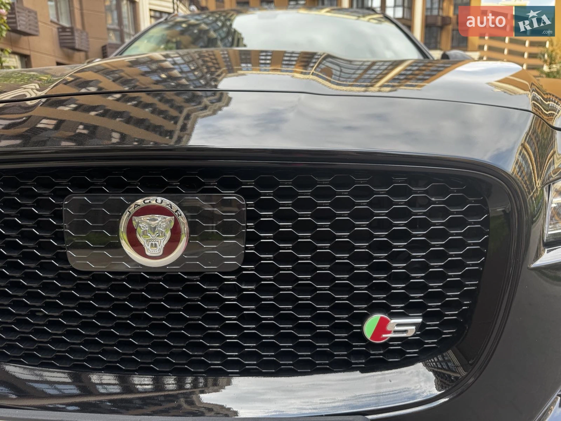 2018 Jaguar F-Pace - мініатюра 4