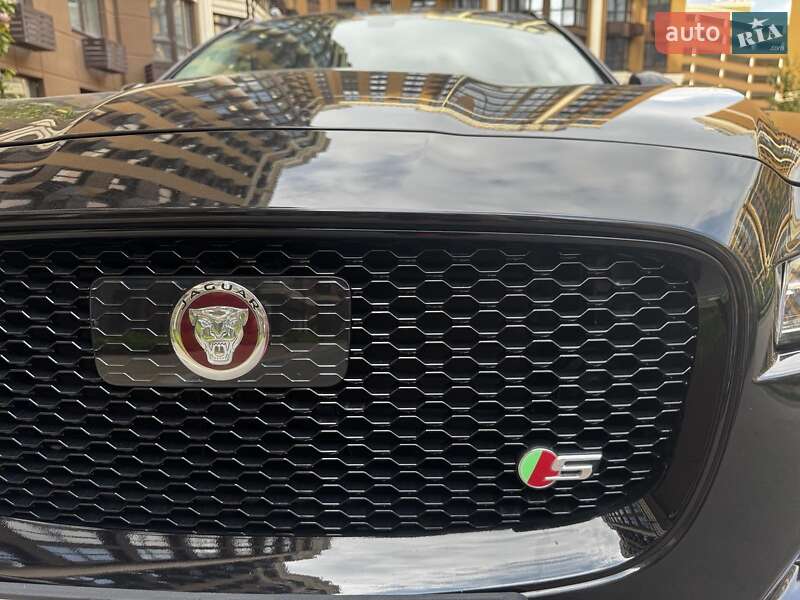 Внедорожник / Кроссовер Jaguar F-Pace 2018 в Киеве
