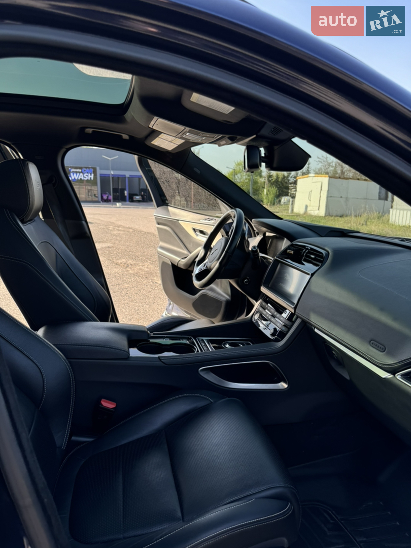 2017 Jaguar F-Pace - мініатюра 14