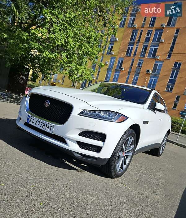 Внедорожник / Кроссовер Jaguar F-Pace 2017 в 