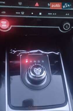 Внедорожник / Кроссовер Jaguar F-Pace 2019 в 