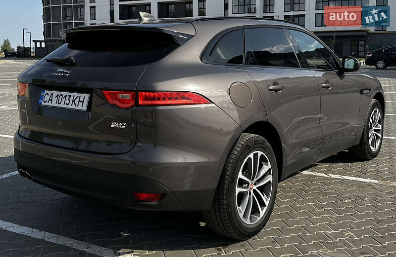 Внедорожник / Кроссовер Jaguar F-Pace 2016 в Черкассах