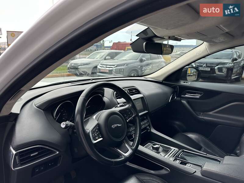 Внедорожник / Кроссовер Jaguar F-Pace 2020 в Киеве