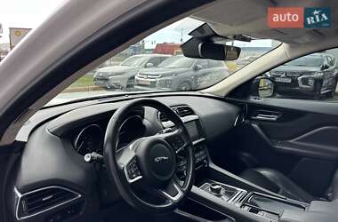 Внедорожник / Кроссовер Jaguar F-Pace 2020 в 