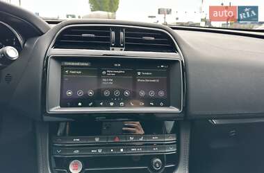 Внедорожник / Кроссовер Jaguar F-Pace 2020 в 