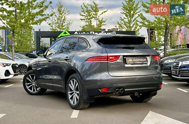 Внедорожник / Кроссовер Jaguar F-Pace 2017 в 