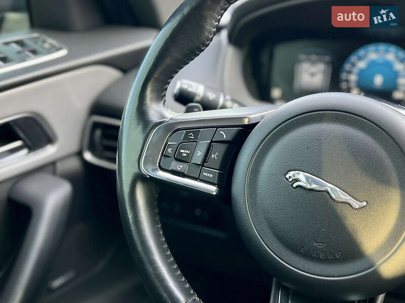 Позашляховик / Кросовер Jaguar F-Pace 2017 в Києві