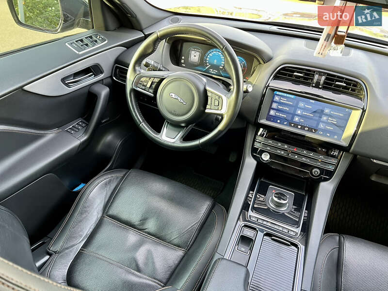 Позашляховик / Кросовер Jaguar F-Pace 2017 в Києві