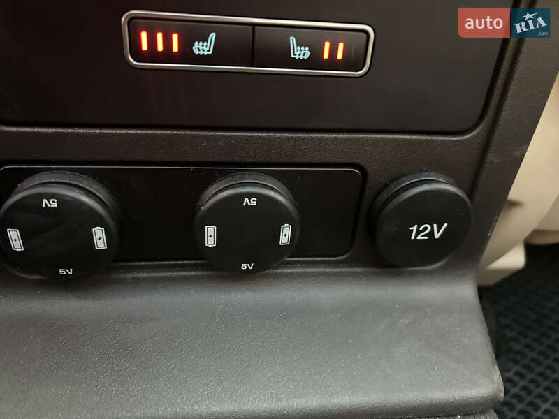 Внедорожник / Кроссовер Jaguar F-Pace 2016 в Стрые фото 15 Внедорожник / Кроссовер Jaguar F-Pace 2016 в Стрые