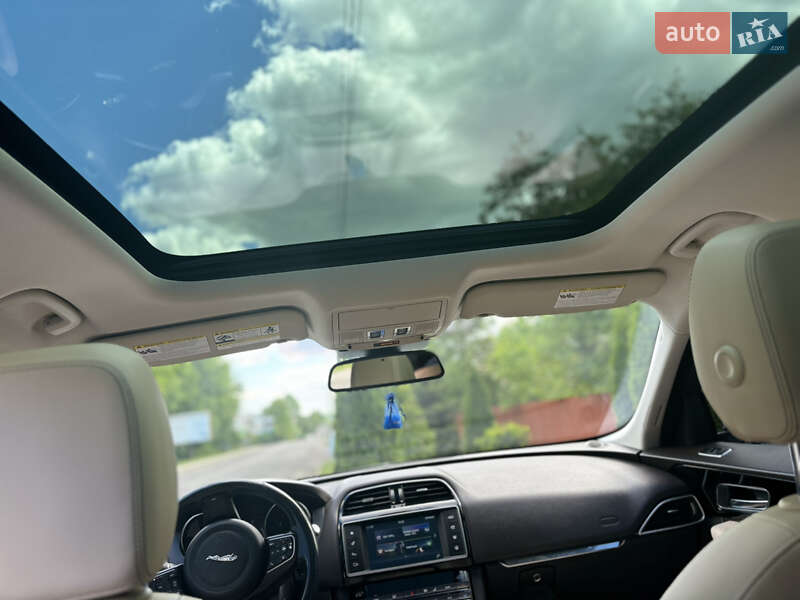 Внедорожник / Кроссовер Jaguar F-Pace 2016 в Стрые фото 20 Внедорожник / Кроссовер Jaguar F-Pace 2016 в Стрые