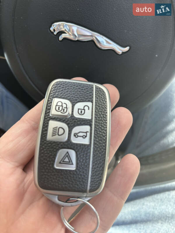 Внедорожник / Кроссовер Jaguar F-Pace 2016 в Стрые фото 50 Внедорожник / Кроссовер Jaguar F-Pace 2016 в Стрые