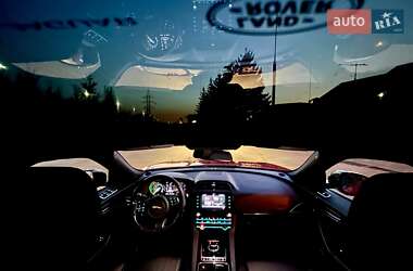 Позашляховик / Кросовер Jaguar F-Pace 2017 в 