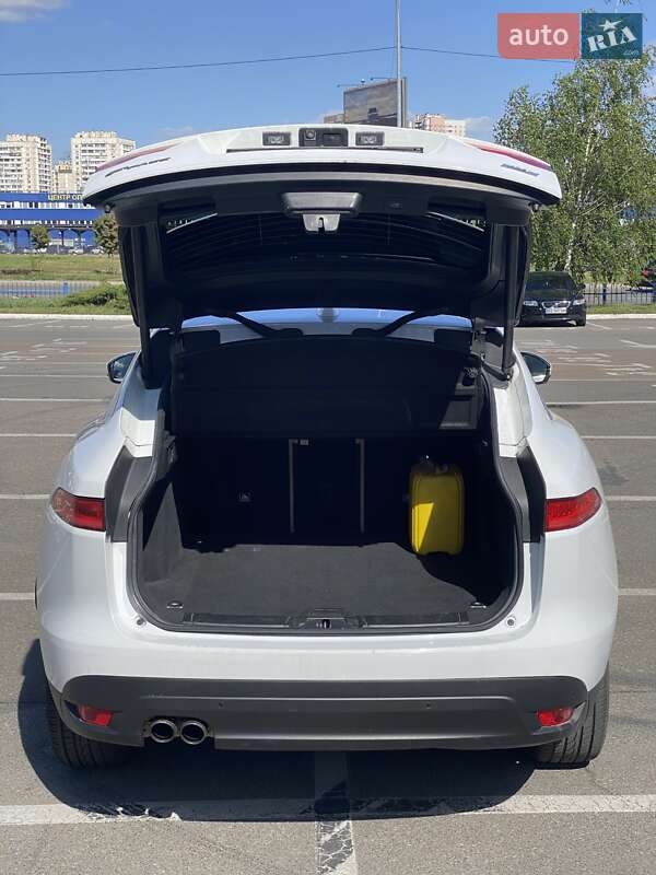 Внедорожник / Кроссовер Jaguar F-Pace 2017 в Киеве