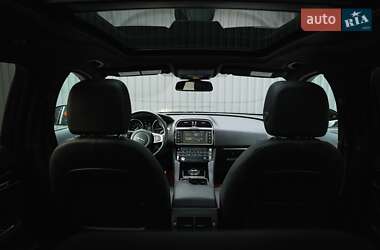 Внедорожник / Кроссовер Jaguar F-Pace 2017 в 