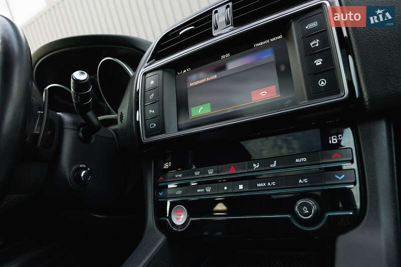 Внедорожник / Кроссовер Jaguar F-Pace 2017 в Киеве