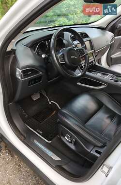 Внедорожник / Кроссовер Jaguar F-Pace 2019 в 