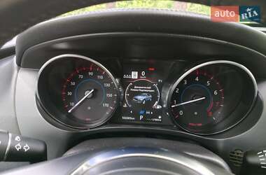 Внедорожник / Кроссовер Jaguar F-Pace 2019 в 