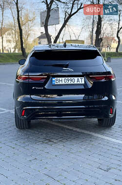 Внедорожник / Кроссовер Jaguar F-Pace 2021 в 