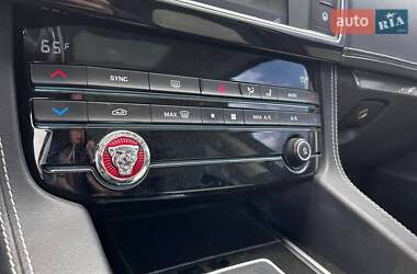 Позашляховик / Кросовер Jaguar F-Pace 2017 в 