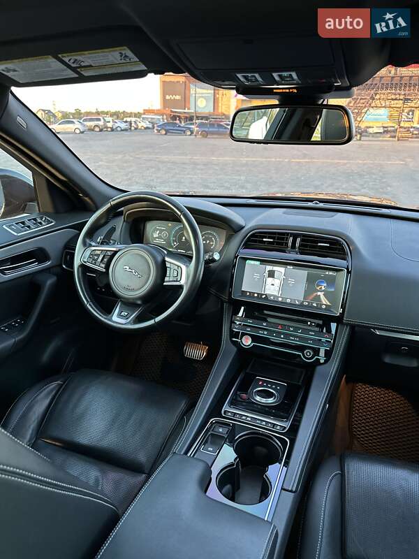 Внедорожник / Кроссовер Jaguar F-Pace 2016 в Харькове